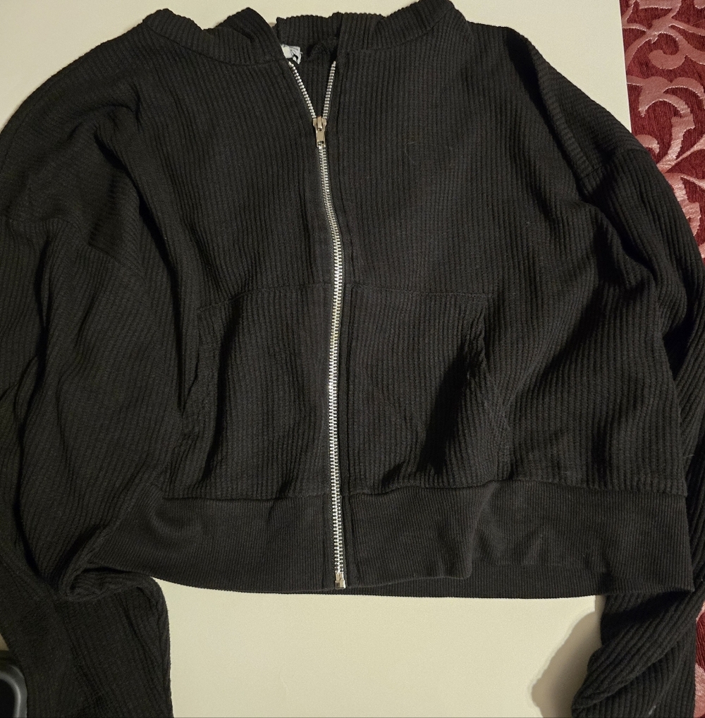 Faded Rose Black Ribbed Zip-Up Crop Sweater